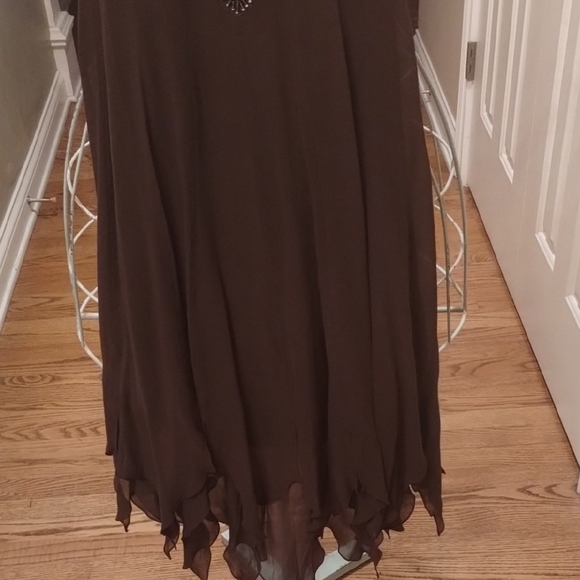 Elegant Brown Sue Wong 100% Silk Halter Dress - Picture 3 of 16